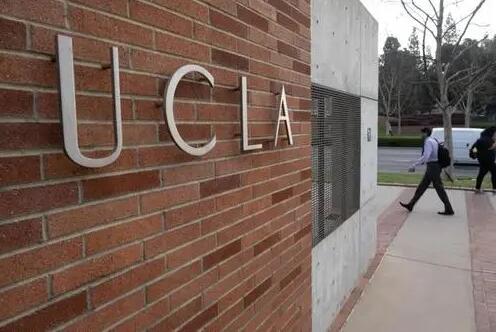 看完《你好，李焕英》，我满脑子都是UCLA导演系月薪8万…