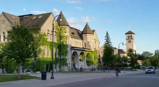 加拿大留学有哪些优势？如何在国内获得加拿大高中学籍？