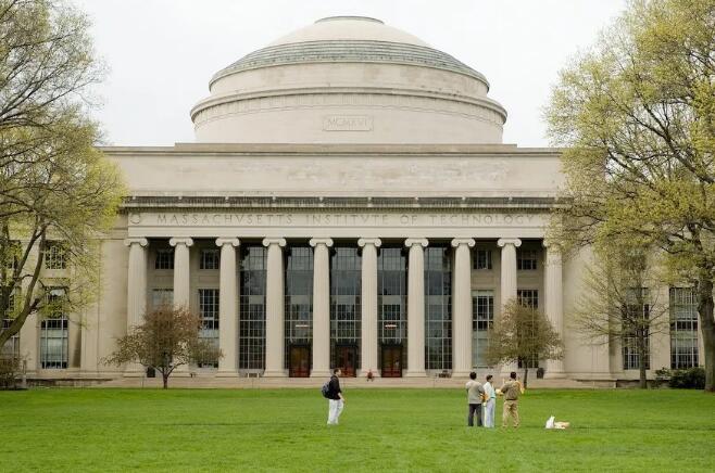 美本RD放榜！录取率跌入冰点，藤校放榜日推迟，广东多所国际学校却成绩亮眼！