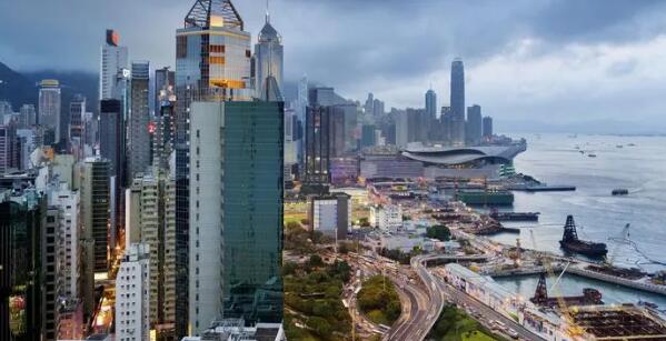 香港读高中一年费用多少？