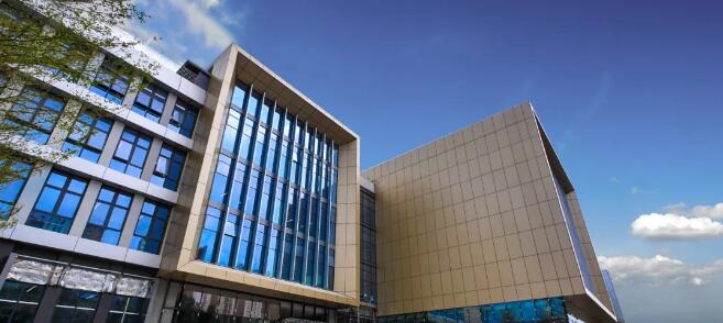 深圳市华朗学校首家创新型国际化十二年一贯制学校来袭