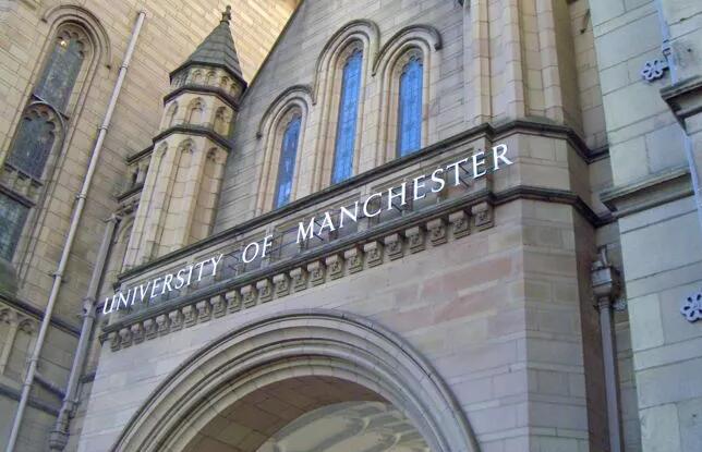 英国曼彻斯特大学留学费用大约多少？