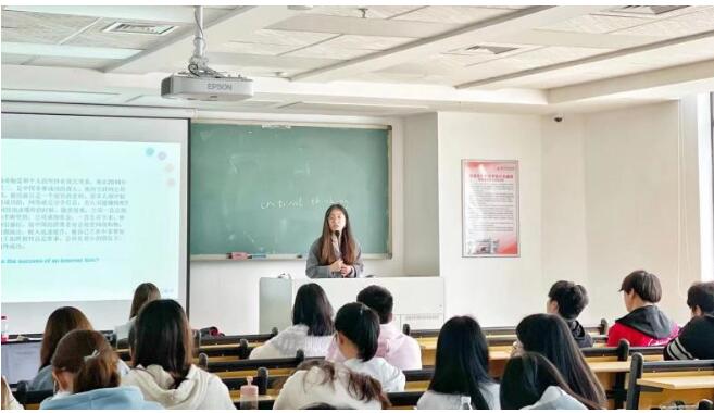 环球教育教师访谈曾巧怡：教育路上的追梦人