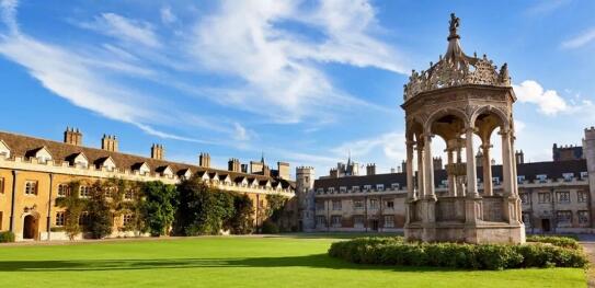 英国2020本科录取大数据：offer率、最终录取率、最难申的大学和专业是。。