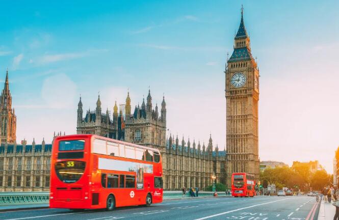 英国留学须知：75%的成年人接种了疫苗，KCL等学校更新开学政策