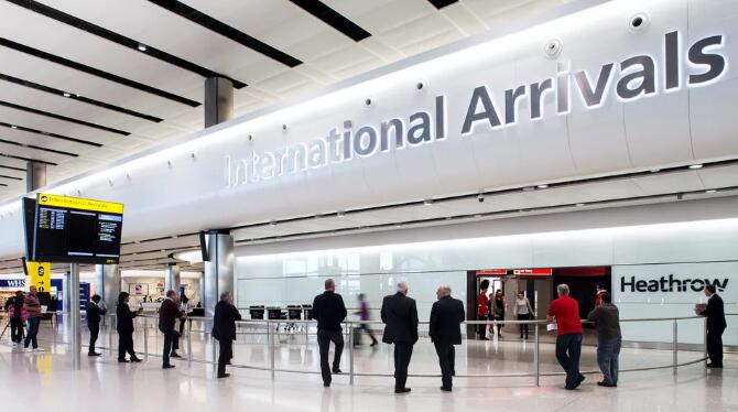 英国留学近况：7月中英直飞再次取消，部分学生呼吁双轨授课，psw再次推迟最晚入境时间