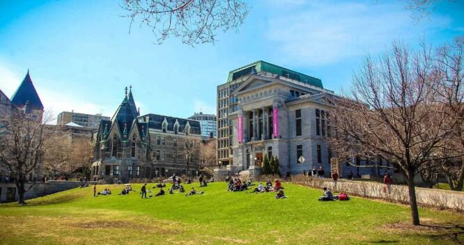 加拿大留学：国产疫苗约不约？加拿大大学：约！