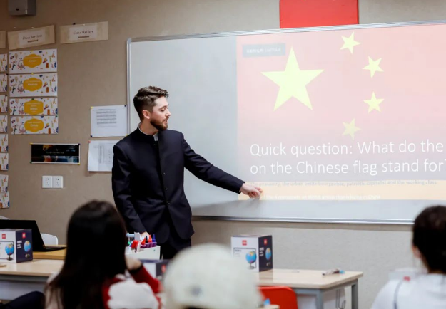 广州新侨学校3月26日开放日邀请函！招收小学到国际高中适龄学生！