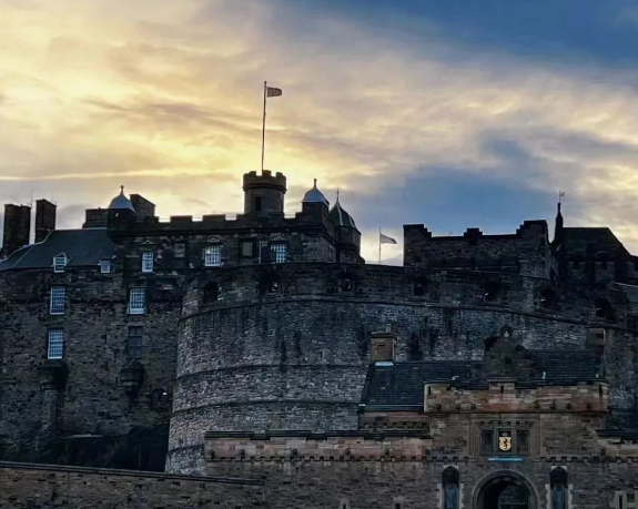 英国12所Top大学申请截止日期，快抓紧时间补申吧！