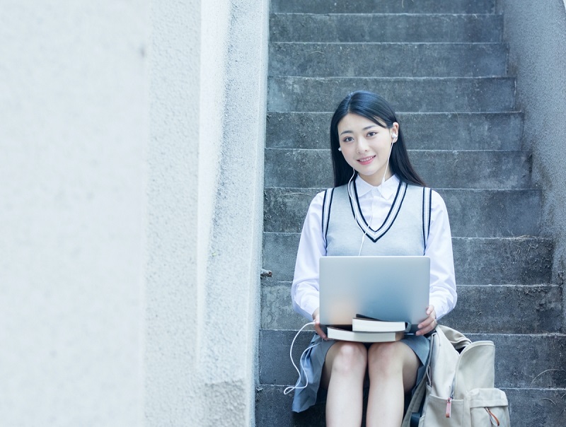 寒假雅思培训赋能留学申请专业机构成学子突围关键